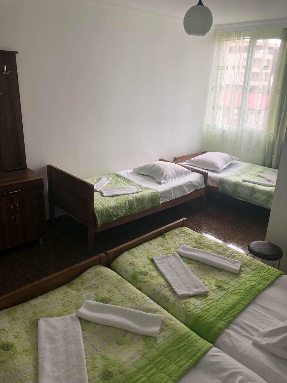 Hotel Twins Kobuleti Esterno foto