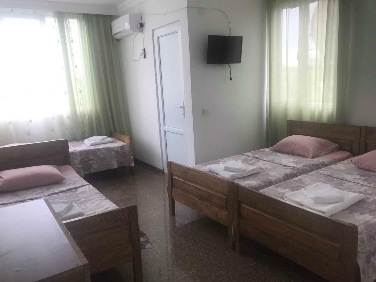 Hotel Twins Kobuleti Esterno foto